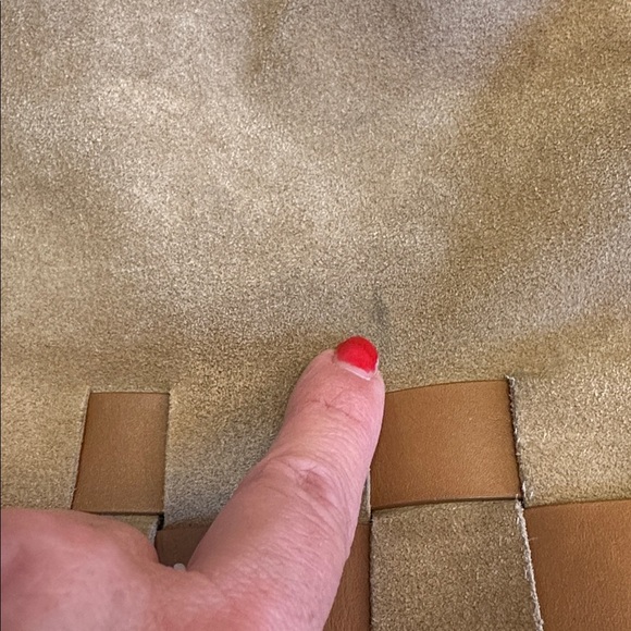 MICHAEL Michael Kors | Vivian Woven Hobo Bag in Shell Suede & Acorn Leather - Picture 10 of 16